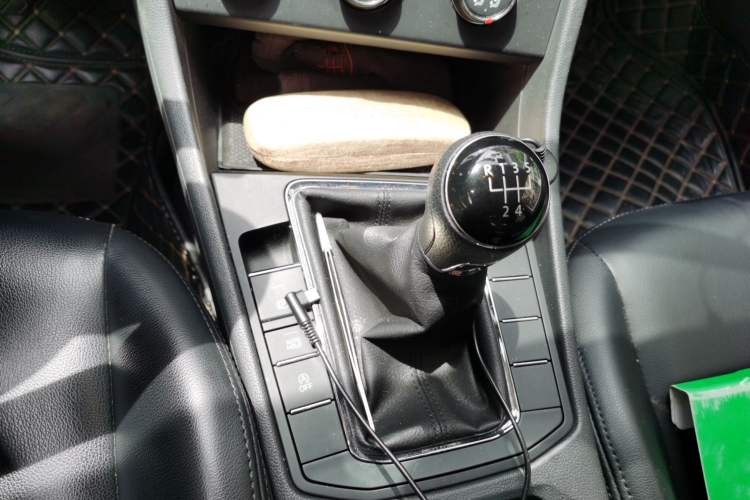 Used Volkswagen Bora 2020 1.5L Manual Fashion Edition Gear Lever