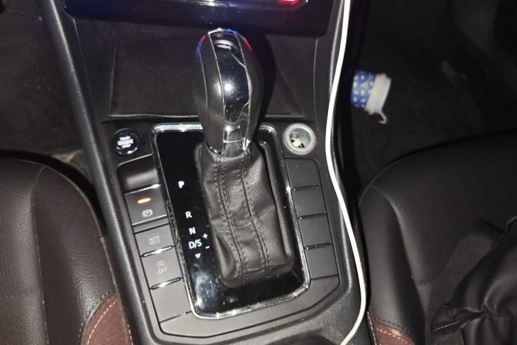 Used Volkswagen Bora 2020 1.5L Automatic Elite Version Gear Lever