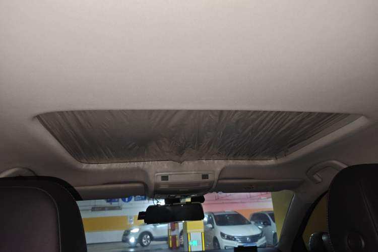 Used Volkswagen Bora 2020 1.5L Automatic Elite Version Headliner