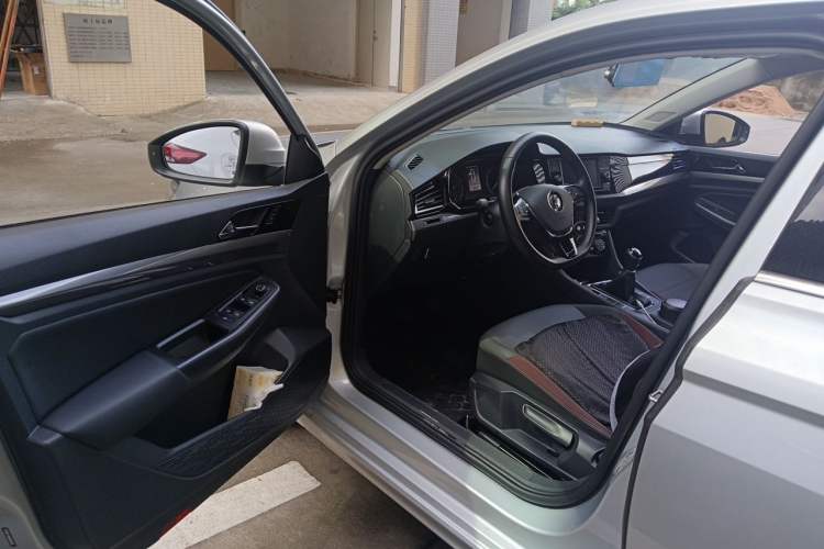 Used Volkswagen Bora 2020 1.5L Manual Comfort Version Interior 3