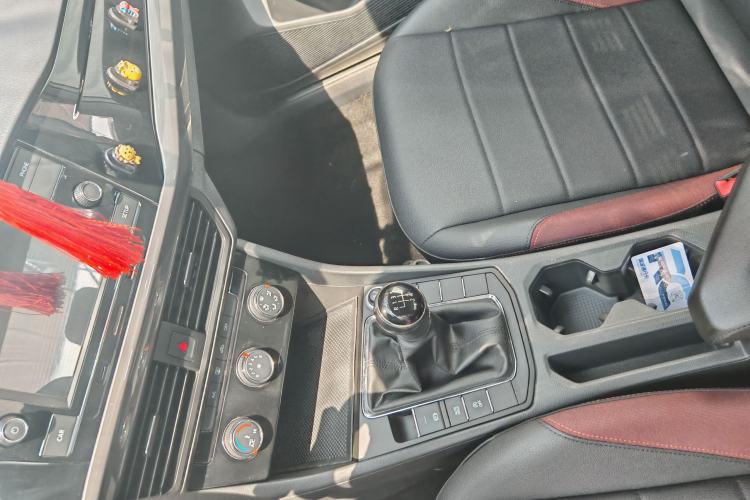 Used Volkswagen Bora 2020 1.5L Manual Comfort Version Interior 6