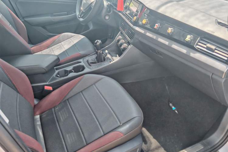 Used Volkswagen Bora 2020 1.5L Manual Comfort Version Interior 8