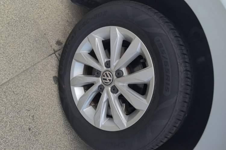 Used Volkswagen Bora 2020 1.5L Automatic Fashion Edition Left Front Wheel Hub