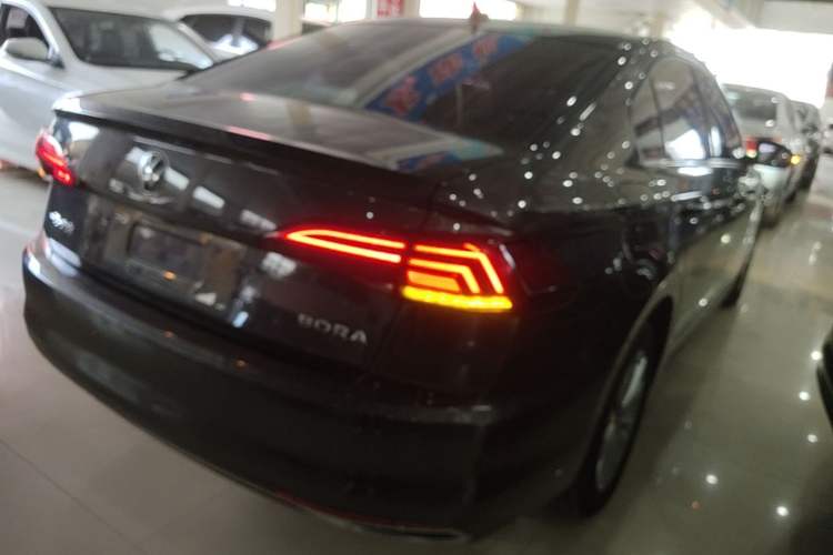 Used Volkswagen Bora 2020 1.5L Automatic Elite Version Rear Right 45 Deg