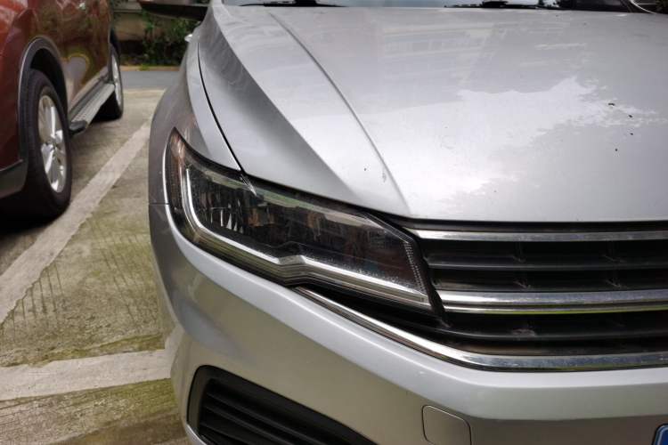 Used Volkswagen Bora 2020 1.5L Manual Fashion Edition Right Front Headlight