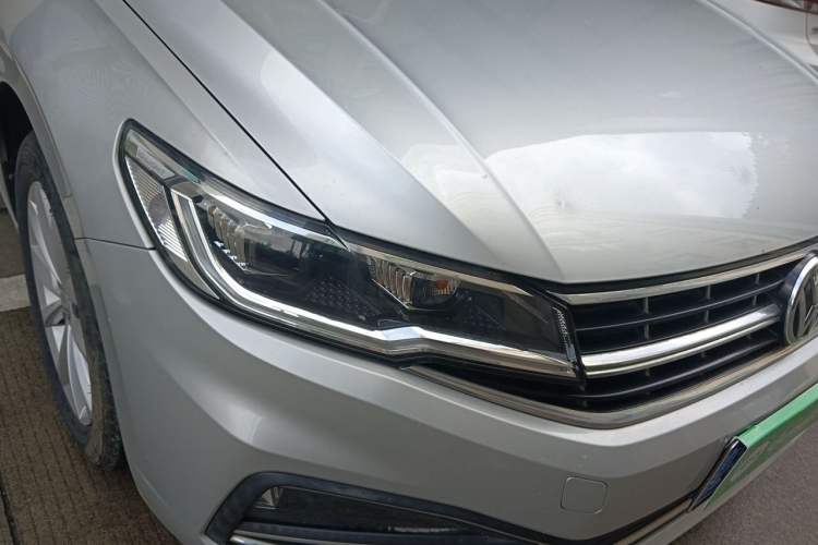Used Volkswagen Bora 2020 1.5L Manual Comfort Version Right Front Headlight