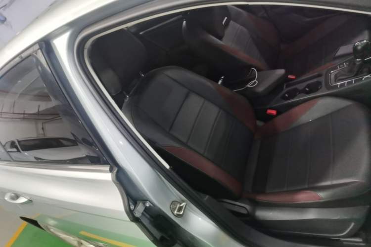 Used Volkswagen Bora 2020 1.5L Automatic Comfort Model Right Front Seat