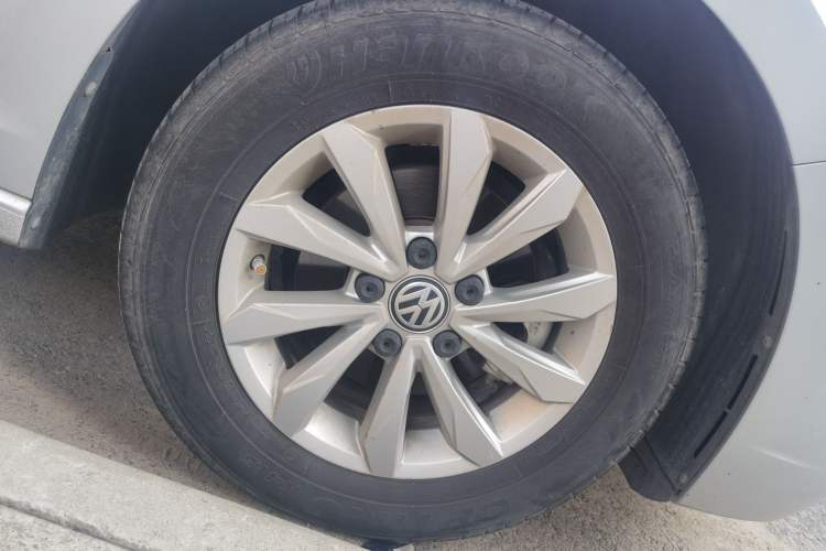 Used Volkswagen Bora 2020 1.5L Automatic Fashion Edition Right Front Wheel Hub
