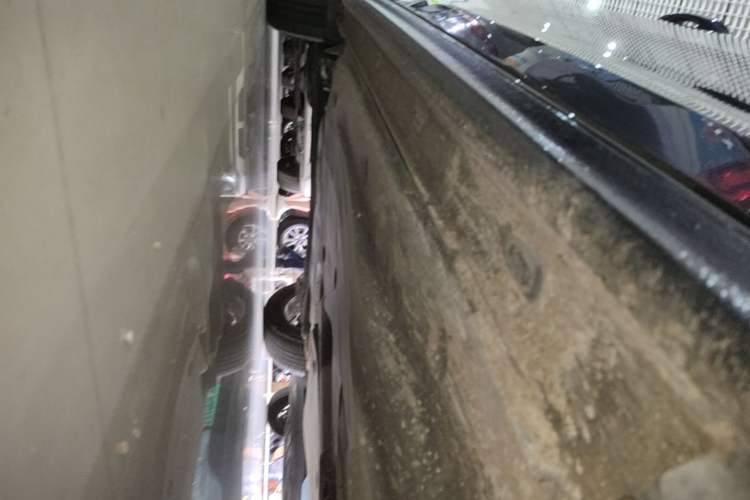 Used Volkswagen Bora 2020 1.5L Automatic Elite Version Right Side Sill