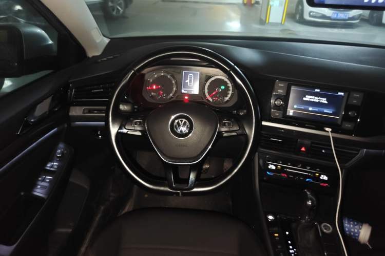 Used Volkswagen Bora 2020 1.5L Automatic Elite Version Steering Wheel