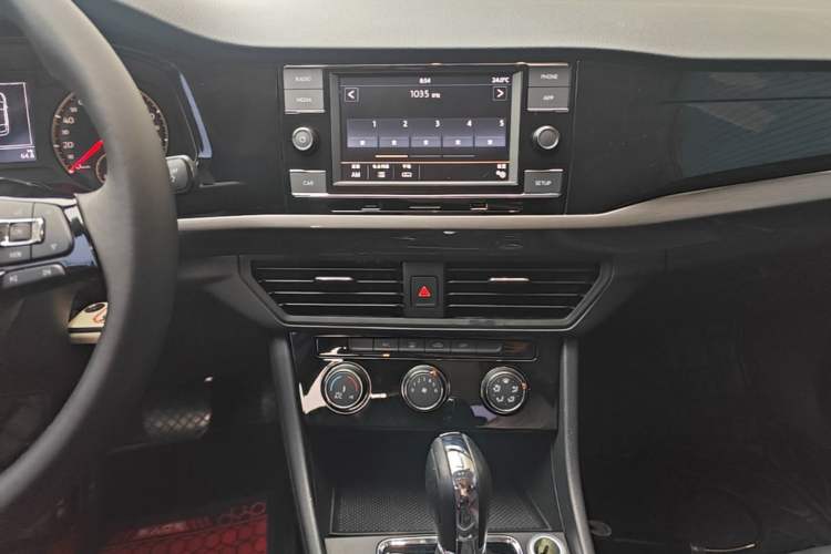 Used Volkswagen Bora 2020 1.5L Automatic Comfort Model Audio And AC Panel