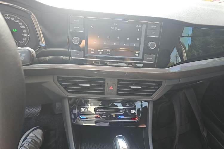 Used Volkswagen Bora 2020 1.5L Automatic Elite Version Audio And AC Panel