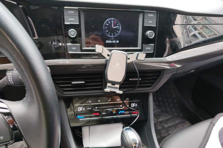 Used Volkswagen Bora 2020 1.5L Automatic Elite Version Audio And AC Panel