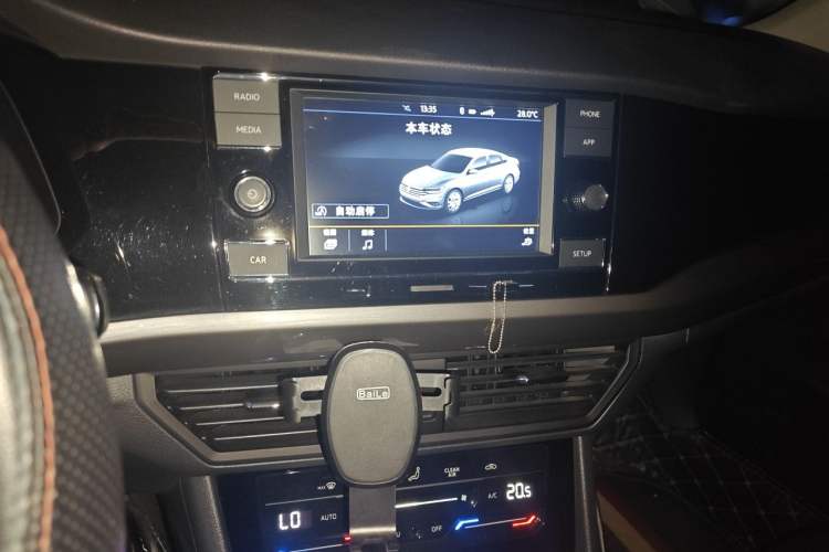 Used Volkswagen Bora 2020 1.5L Automatic Elite Version Audio And AC Panel