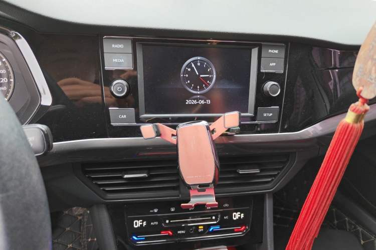 Used Volkswagen Bora 2020 1.5L Automatic Elite Version Audio And AC Panel