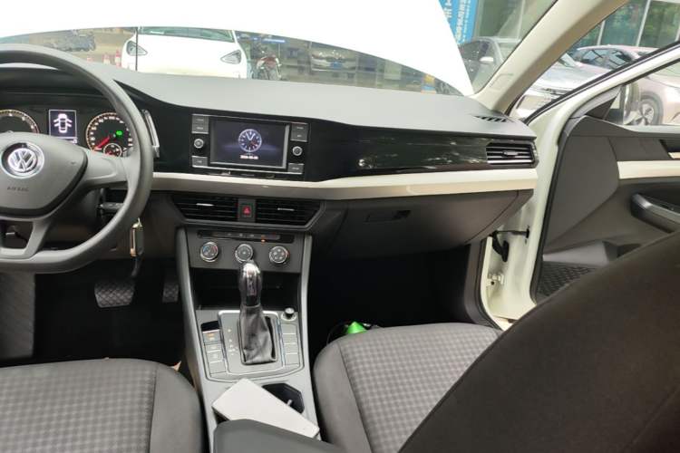 Used Volkswagen Bora 2020 1.5L Automatic Fashion Edition Audio And AC Panel