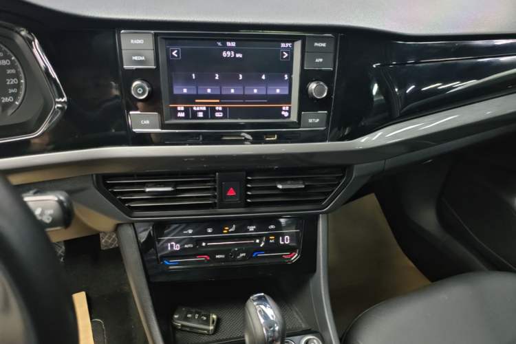 Used Volkswagen Bora 2020 1.5L Automatic Elite Version Audio And AC Panel