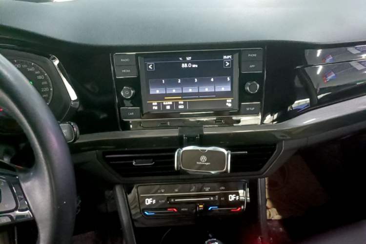 Used Volkswagen Bora 2020 280TSI DSG Elite Edition Audio And AC Panel