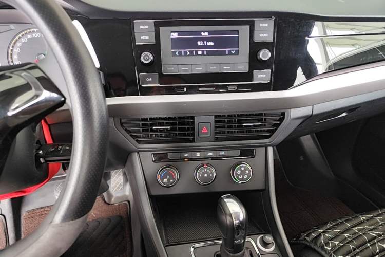 Used Volkswagen Bora 2020 1.5L Automatic Fashion Edition Audio And AC Panel