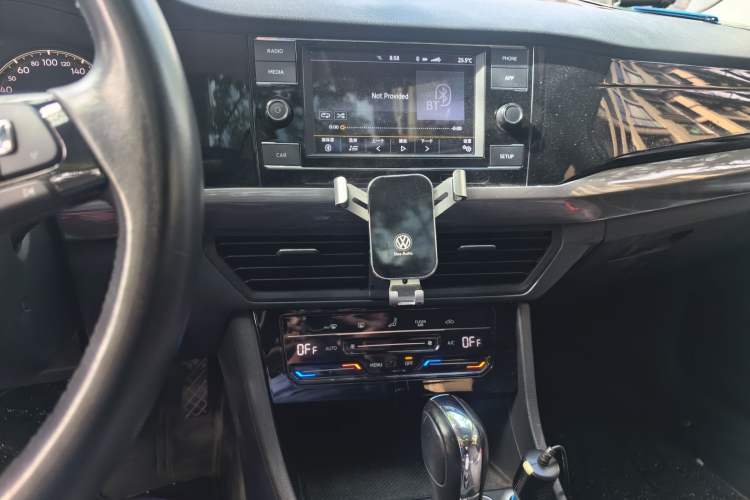 Used Volkswagen Bora 2020 1.5L Automatic Elite Version Audio And AC Panel