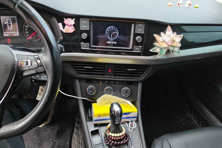 Used Volkswagen Bora 2020 1.5L Automatic Fashion Edition Audio And AC Panel