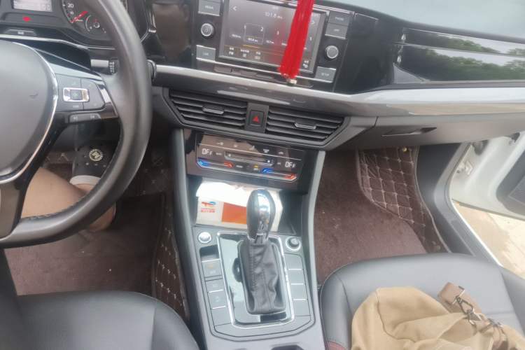 Used Volkswagen Bora 2020 1.5L Automatic Elite Version Audio And AC Panel