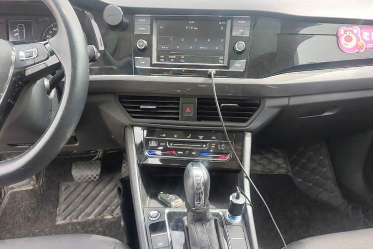Used Volkswagen Bora 2020 1.5L Automatic Elite Version Audio And AC Panel