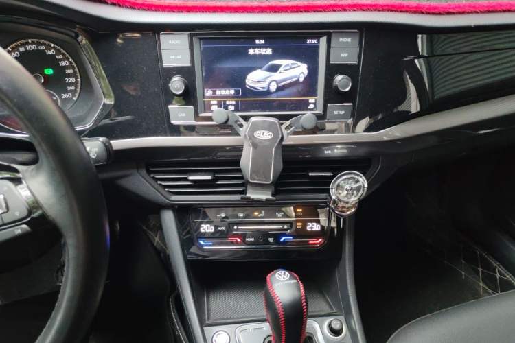 Used Volkswagen Bora 2020 1.5L Automatic Elite Version Audio And AC Panel