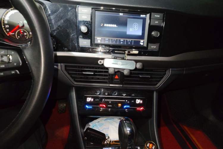 Used Volkswagen Bora 2020 1.5L Automatic Elite Version Audio And AC Panel