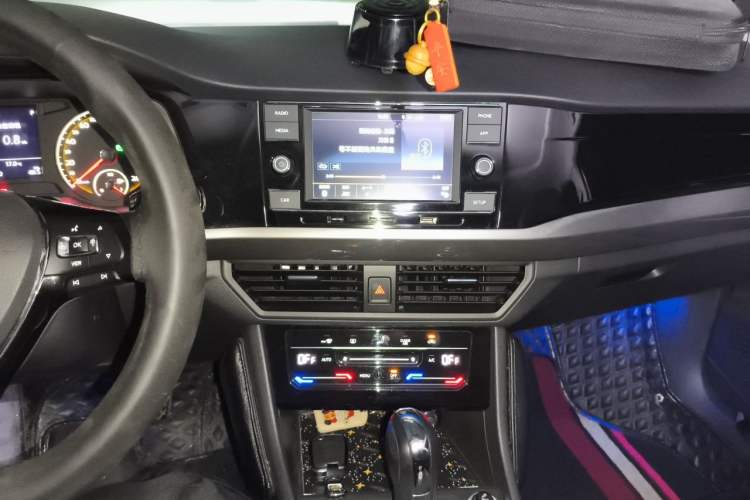 Used Volkswagen Bora 2020 1.5L Automatic Elite Version Audio And AC Panel