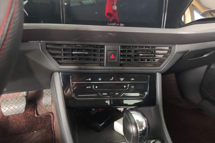 Used Volkswagen Bora 2020 1.5L Automatic Elite Version Audio And AC Panel