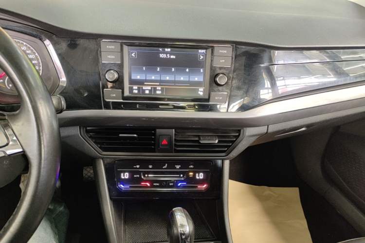 Used Volkswagen Bora 2020 1.5L Automatic Elite Version Audio And AC Panel