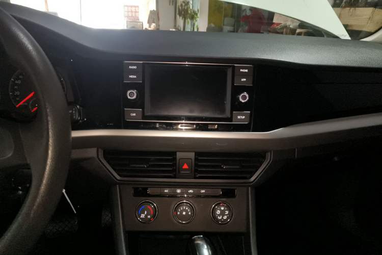 Used Volkswagen Bora 2020 1.5L Automatic Fashion Edition Audio And AC Panel