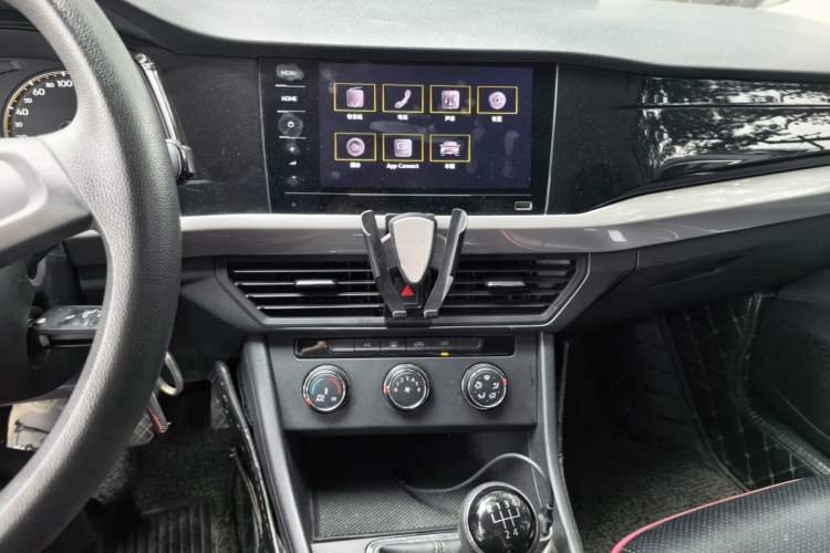 Used Volkswagen Bora 2020 1.5L Manual Fashion Edition Audio And AC Panel
