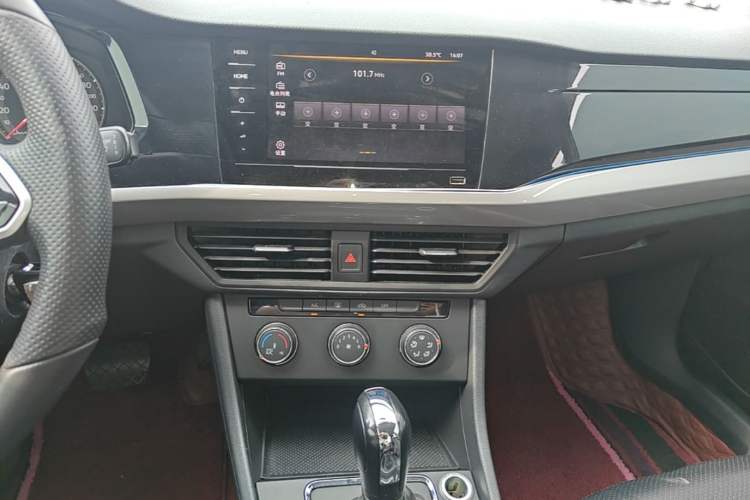 Used Volkswagen Bora 2020 1.5L Automatic Fashion Edition Audio And AC Panel