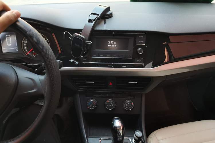Used Volkswagen Bora 2020 1.5L Automatic Fashion Edition Audio And AC Panel