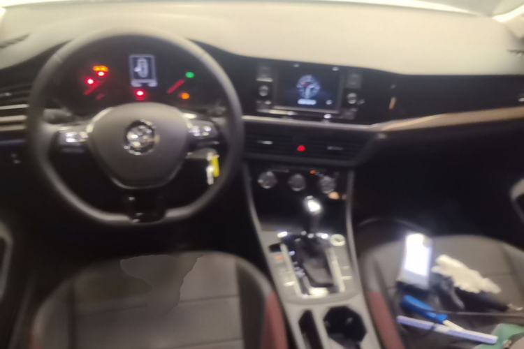 Used Volkswagen Bora 2020 1.5L Automatic Comfort Model Center Console