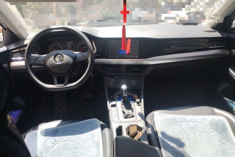 Used Volkswagen Bora 2020 1.5L Automatic Fashion Edition Center Console