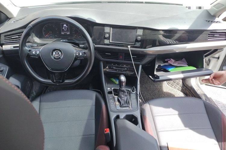 Used Volkswagen Bora 2020 280TSI DSG Elite Edition Center Console