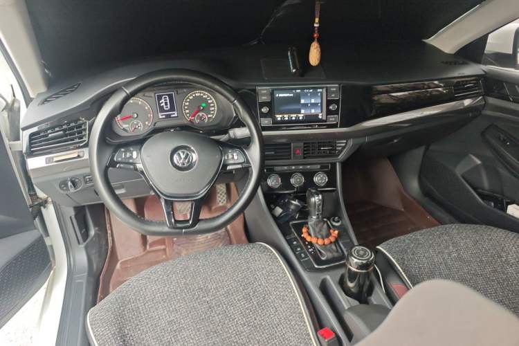 Used Volkswagen Bora 2020 1.5L Automatic Comfort Model Center Console