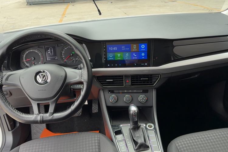 Used Volkswagen Bora 2020 1.5L Automatic Fashion Edition Center Console