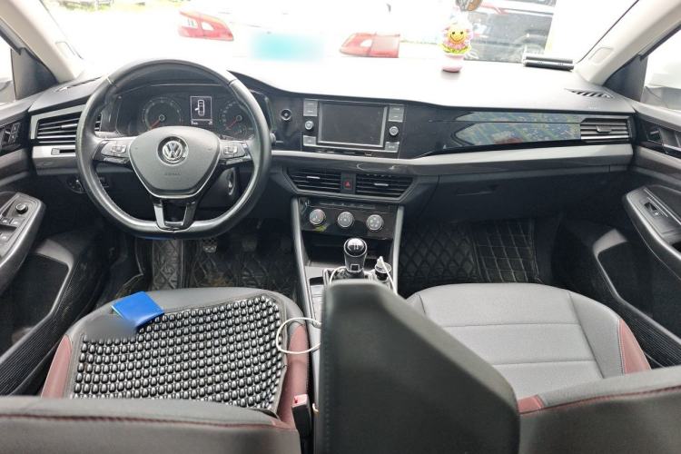 Used Volkswagen Bora 2020 1.5L Manual Comfort Version Center Console