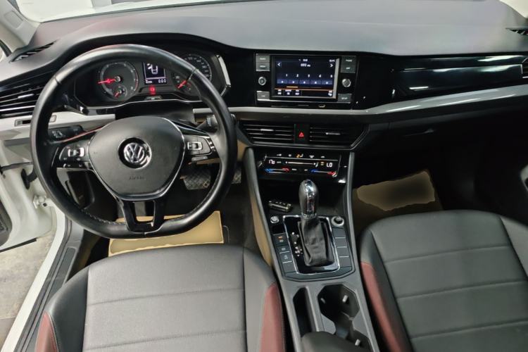 Used Volkswagen Bora 2020 1.5L Automatic Elite Version Center Console