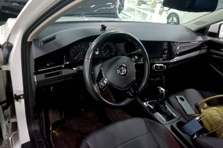 Used Volkswagen Bora 2020 280TSI DSG Elite Edition Center Console