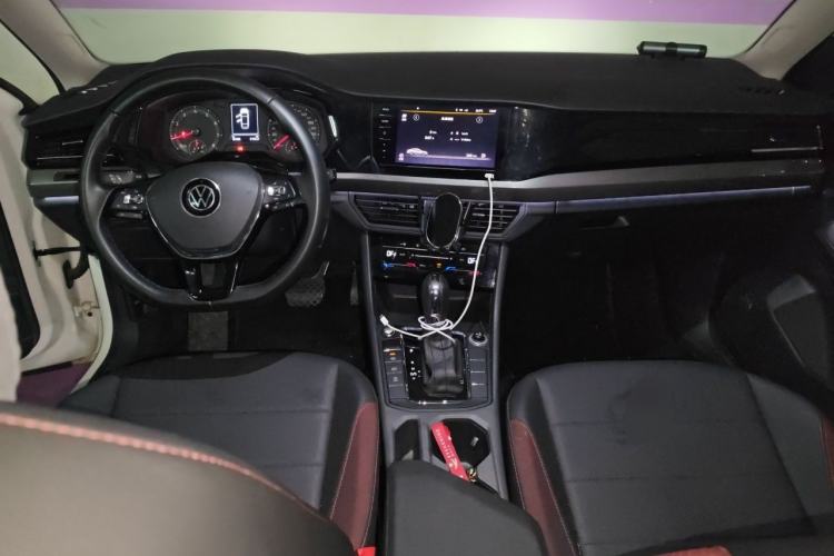 Used Volkswagen Bora 2020 1.5L Automatic Elite Version Center Console