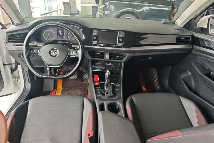 Used Volkswagen Bora 2020 1.5L Automatic Elite Version Center Console