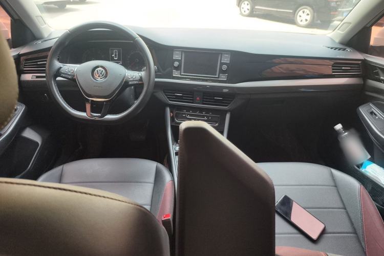 Used Volkswagen Bora 2020 1.5L Automatic Elite Version Center Console