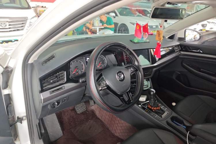 Used Volkswagen Bora 2020 1.5L Automatic Elite Version Center Console