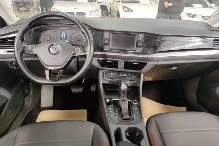 Used Volkswagen Bora 2020 1.5L Automatic Elite Version Center Console