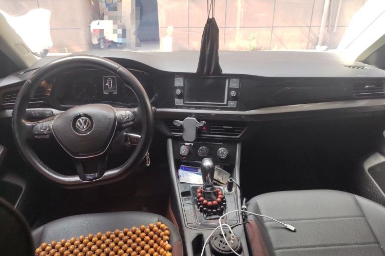 Used Volkswagen Bora 2020 1.5L Automatic Comfort Model Center Console